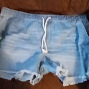 Size 3xl (21) boyfriend shorts